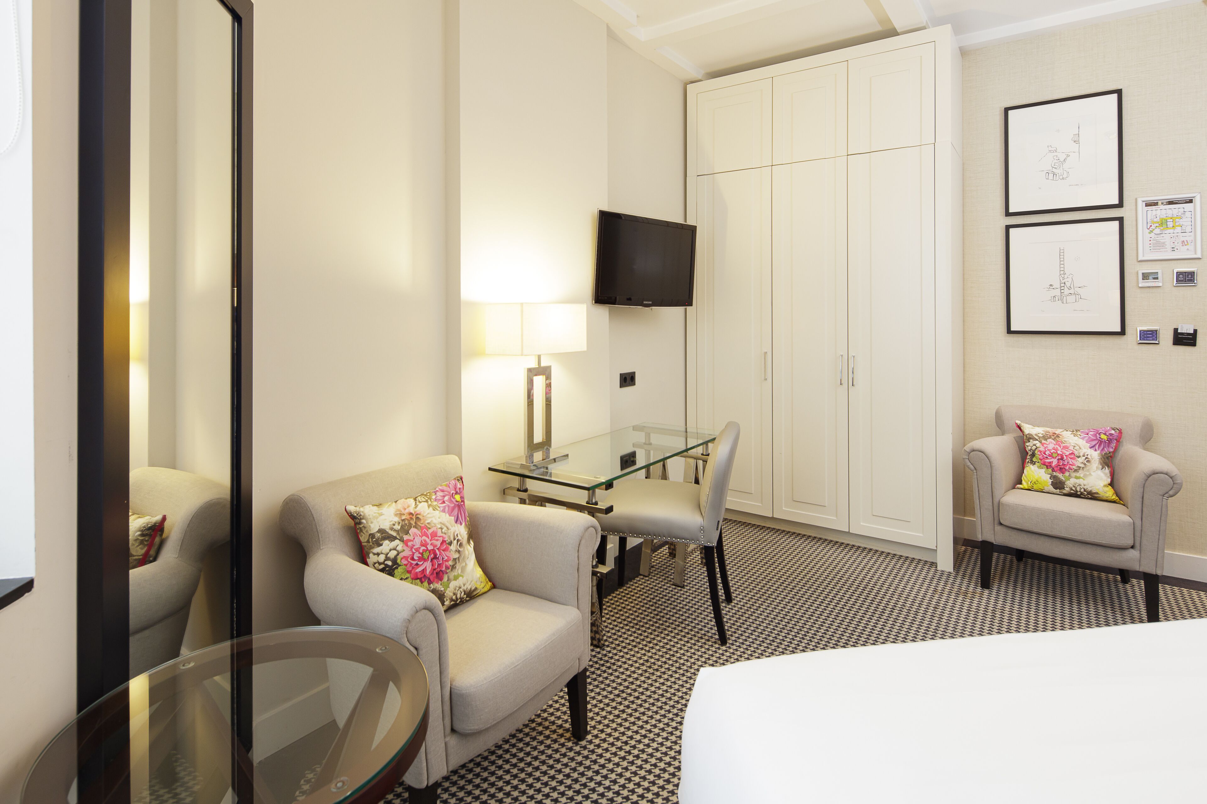 Deluxe Double Room with City View | Luxe beddengoed, Select Comfort-bedden, een kluis op de kamer