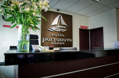 Reception. Hotel Portonovo Plaza Guadalajara