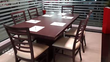 Meeting facility