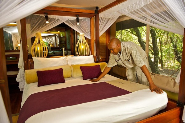 Premium bedding, pillowtop beds, minibar, desk