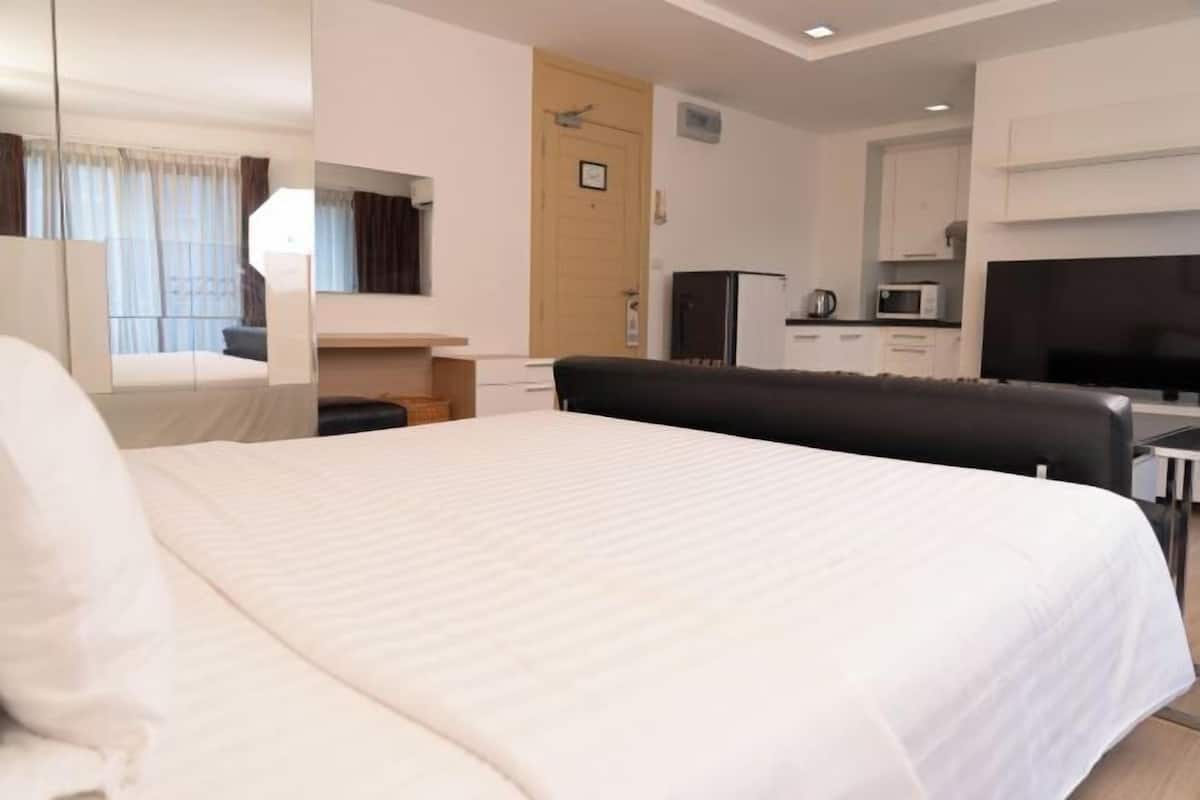 In-room safe, desk, blackout drapes, iron/ironing board