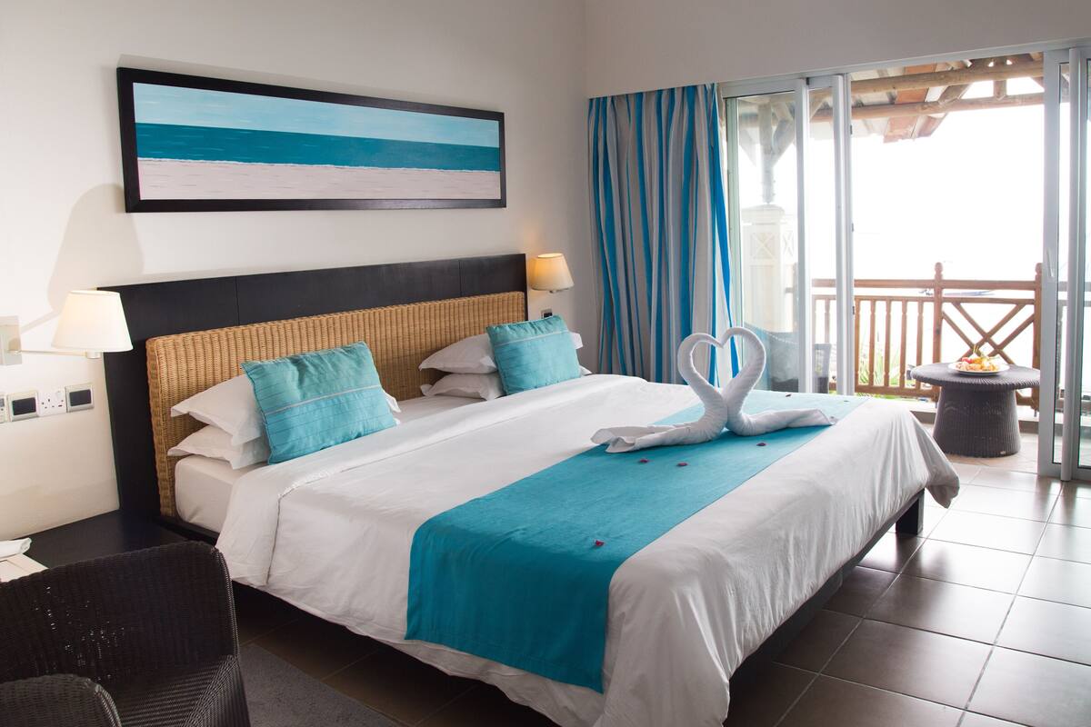 Hypo-allergenic bedding available, minibar, in-room safe, desk
