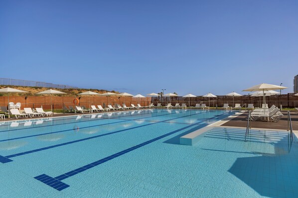 Seasonal outdoor pool