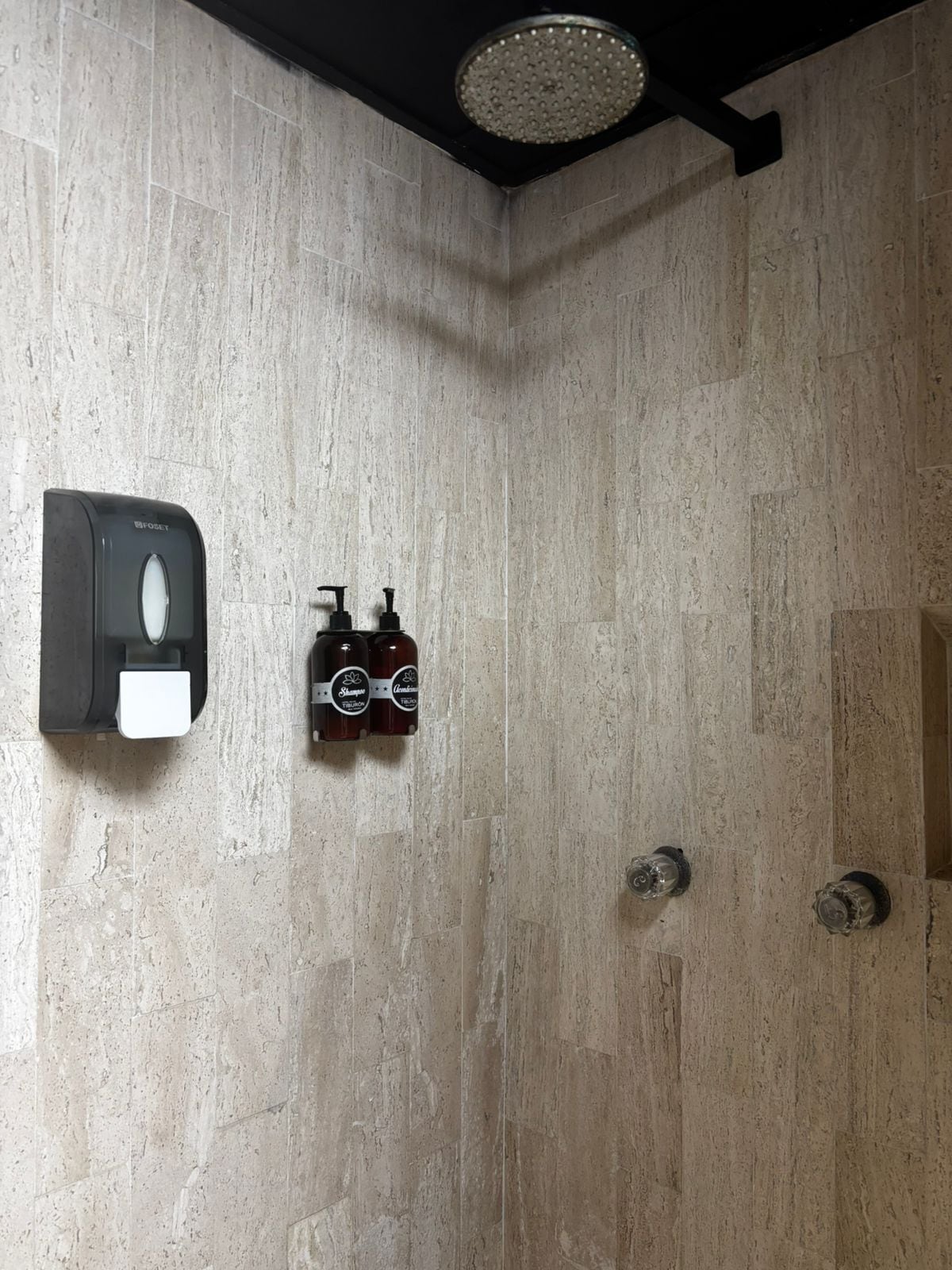 shower, free toiletries, towels