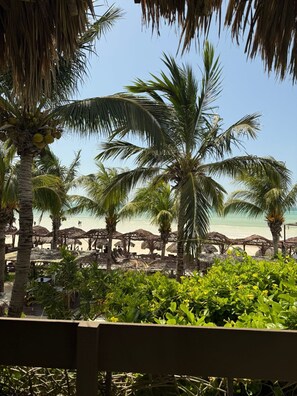 Deluxe Double Room, Beach View | Beach/ocean view