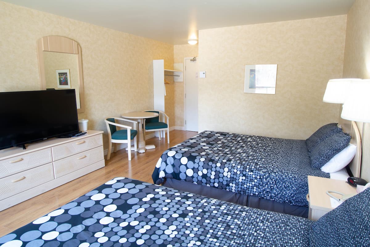 Standaard kamer, 2 queensize bedden | Donzen dekbedden, Select Comfort-bedden, individueel gedecoreerd