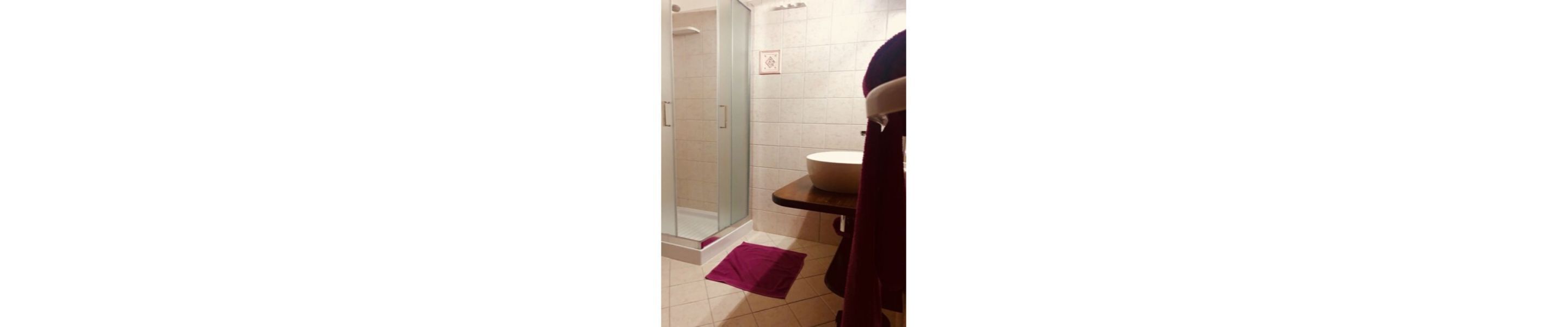 triple room | bathroom | free toiletries, hair dryer, bathrobes, bidet