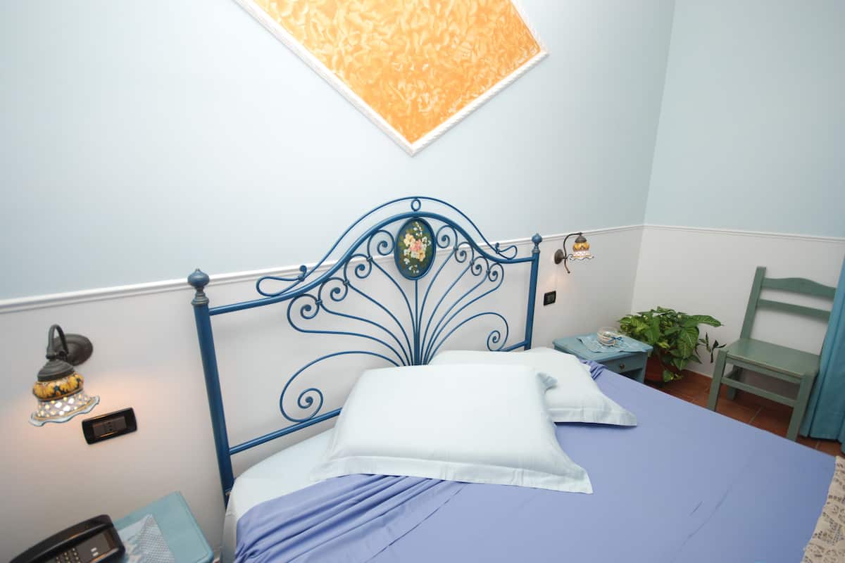 Double Room | Premium bedding, minibar, in-room safe, desk