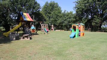 Children’s play area – outdoor