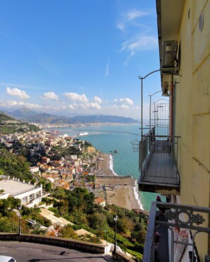 View from property - Dimora Carlo III (Vietri sul Mare)