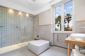 Douche de la salle de bain