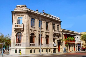 Front of property - Hostel Casaltura (Santiago)