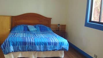 Chambre Double, salle de bains commune | Wi-Fi gratuit
