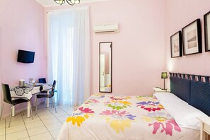 Standard Double Room (2) | Premium bedding, Select Comfort beds, individually decorated - B&B Augusteo (Naples)