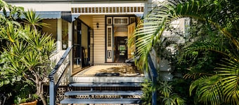 Bowen Terrace Accommodation
