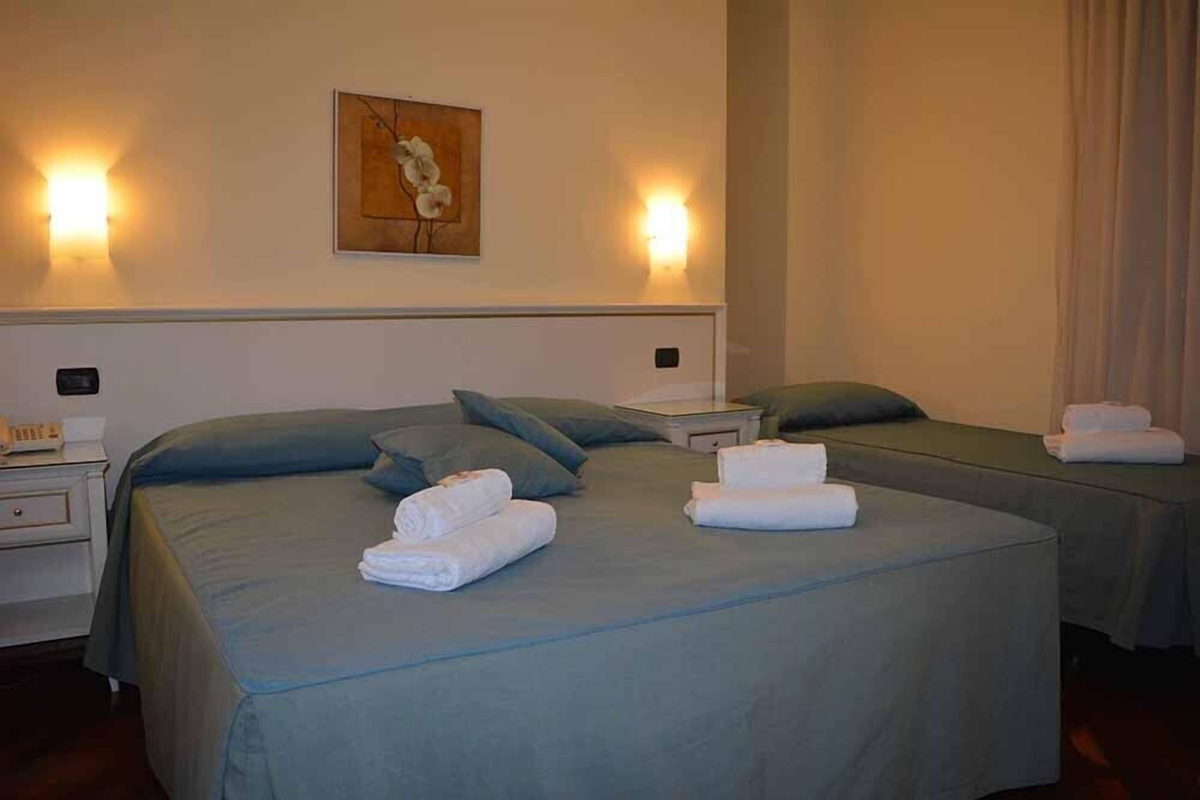 minibar, in-room safe, desk, soundproofing