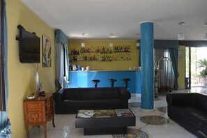 Área de estar no saguão