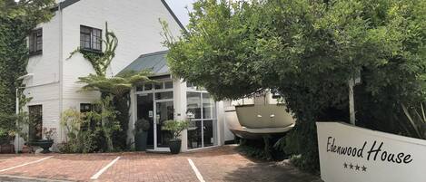 Overnatningsstedets facade