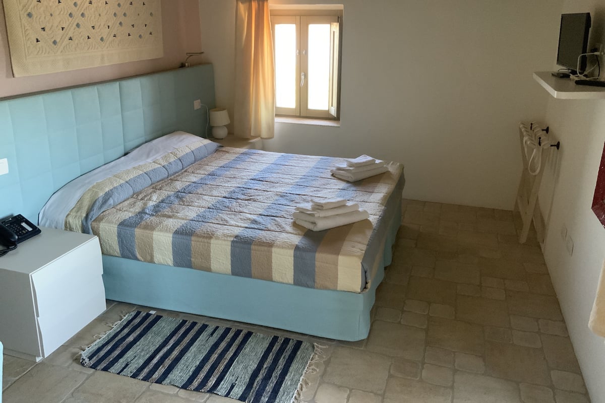 Superior Double or Twin Room, Lake View | Minibar, individually furnished, desk, blackout curtains