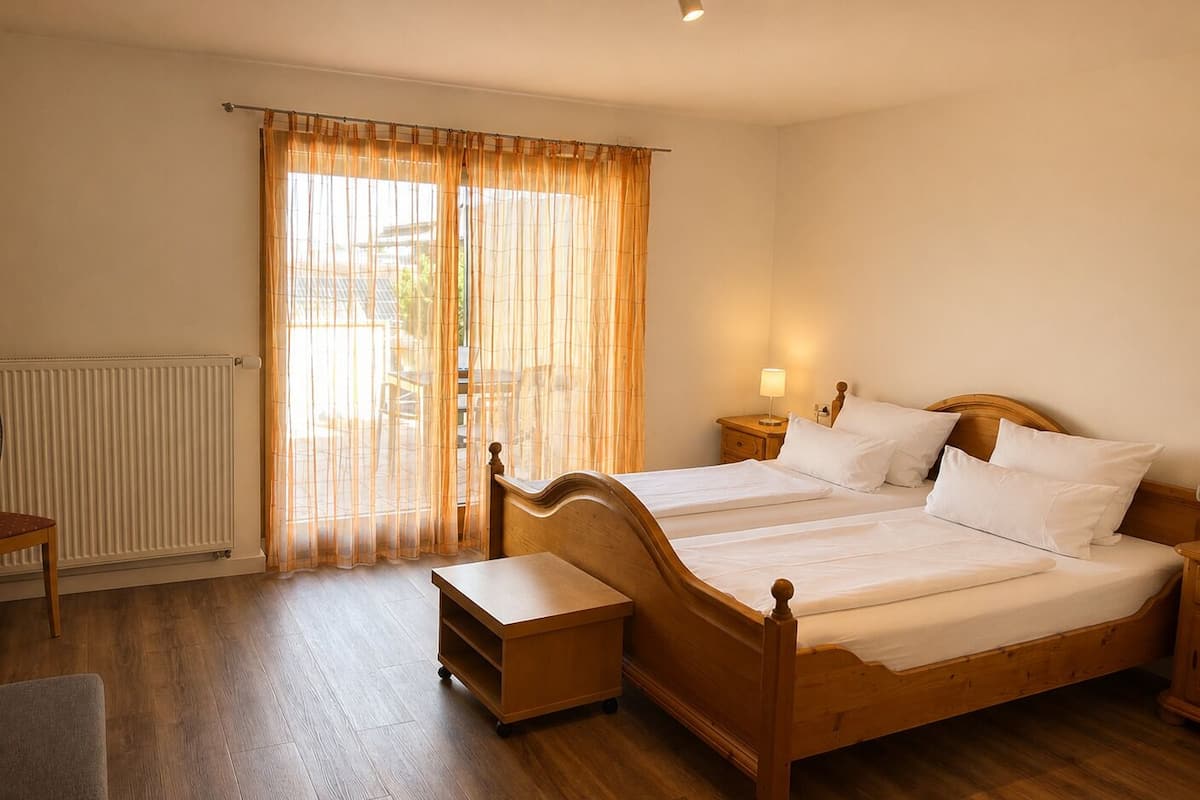 Desk, WiFi (free), bed sheets