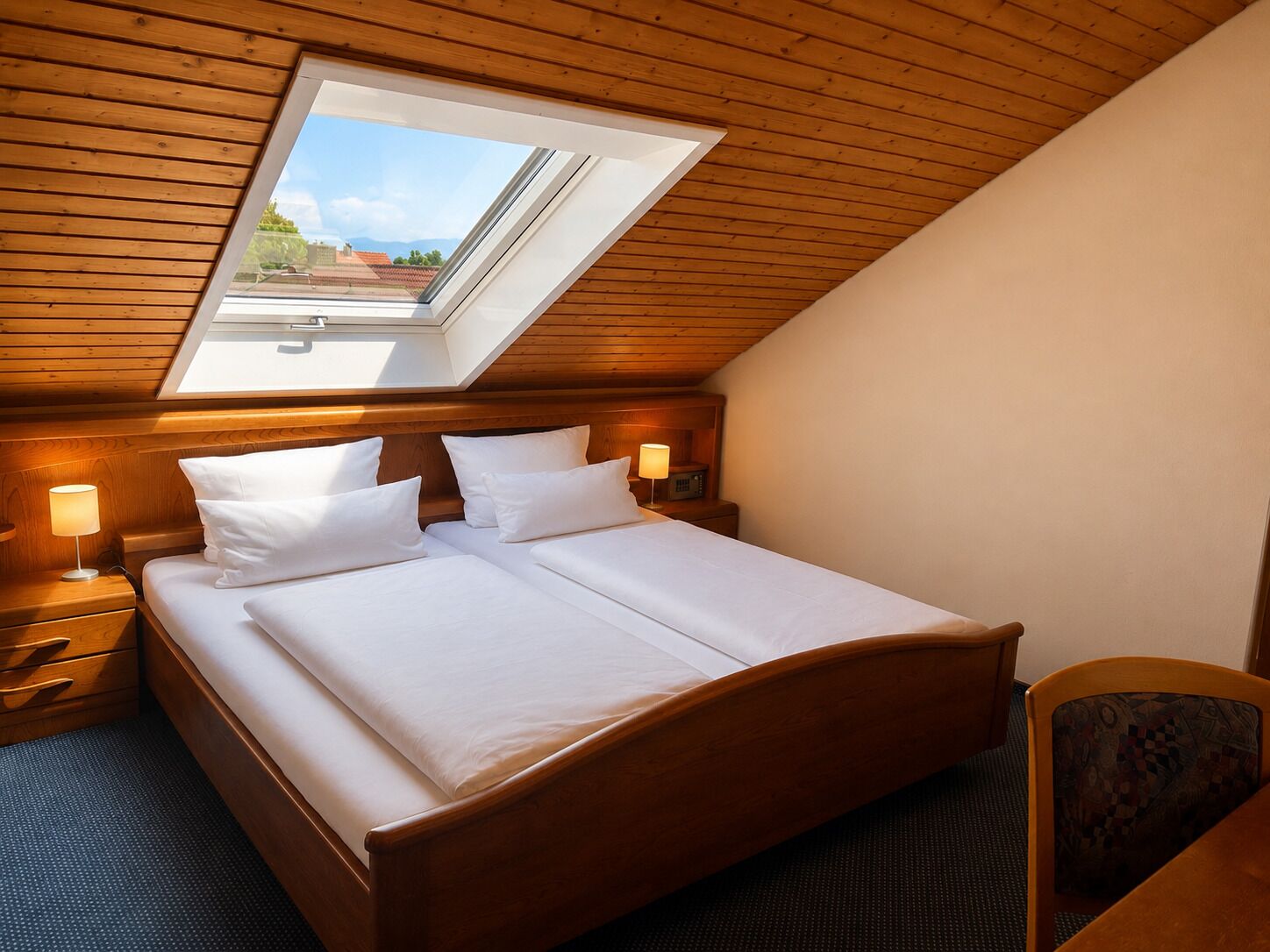 Habitación doble económica | Escritorio, wifi gratis y ropa de cama 