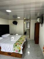 Premium bedding, Tempur-Pedic beds, rollaway beds