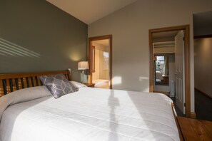 Standard Apartment, 1 Bedroom | Select Comfort beds, desk, iron/ironing board, cribs/infant beds