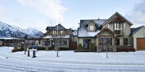 Exterior - Wanaka Luxury Apartments (Wanaka)