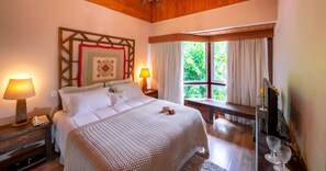 Deluxe Double Room | Free minibar, in-room safe, free WiFi, bed sheets - Hotel Petit Casa da Montanha (Gramado)
