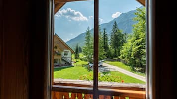 Chalet ZLATOROG with Mountain - River view, Fireplace and Sauna | Fjallasýn