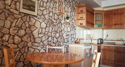 Luccia Apartments- Very Central Cozy Condo
