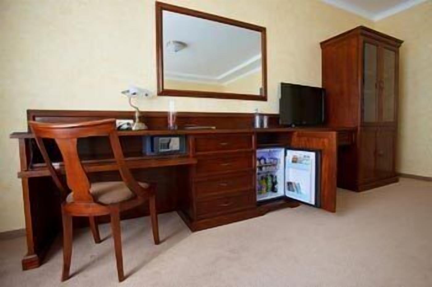 suite | room amenity