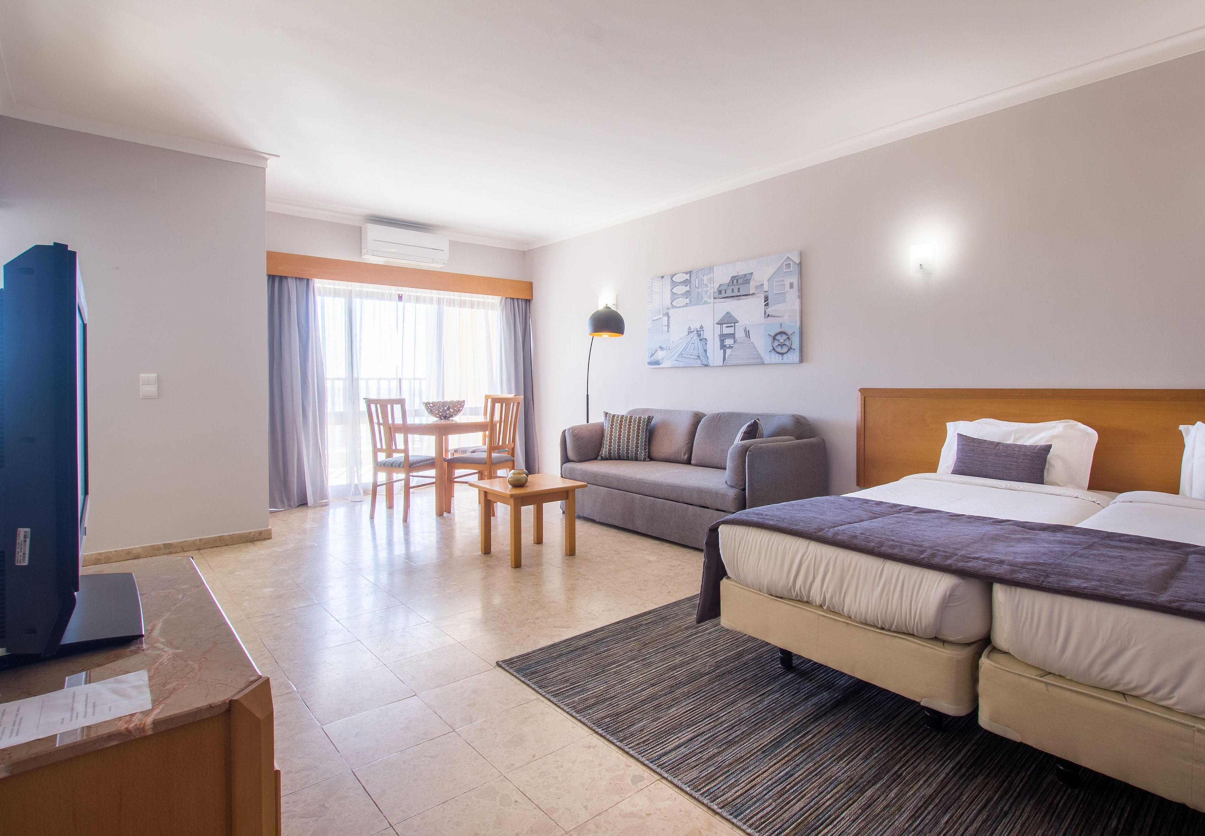 Superior Studio, 1 Double Bed | 1 bedroom, premium bedding, in-room safe, iron/ironing board