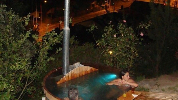 Outdoor spa tub