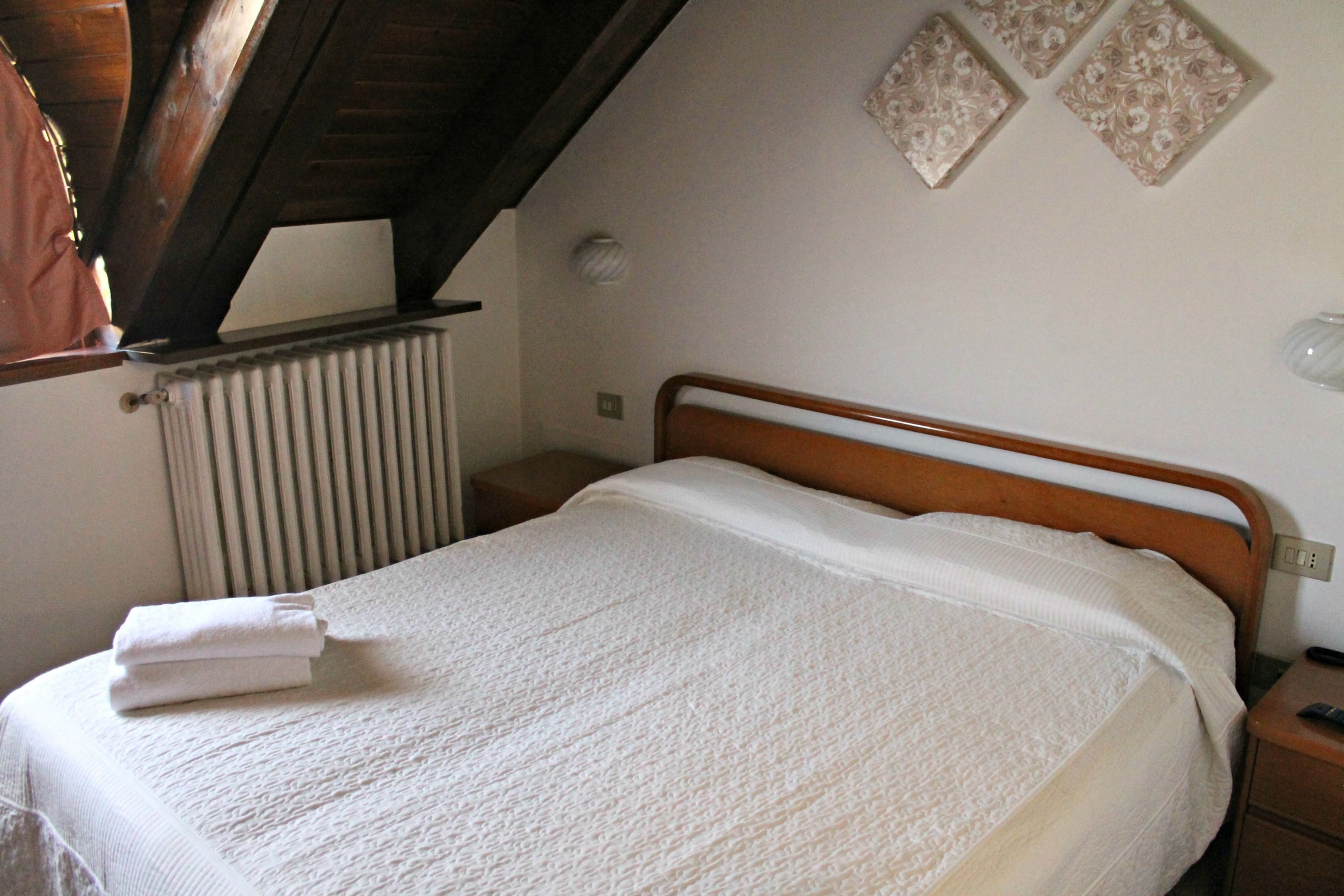 1 bedroom, frette italian sheets, premium bedding, in-room safe