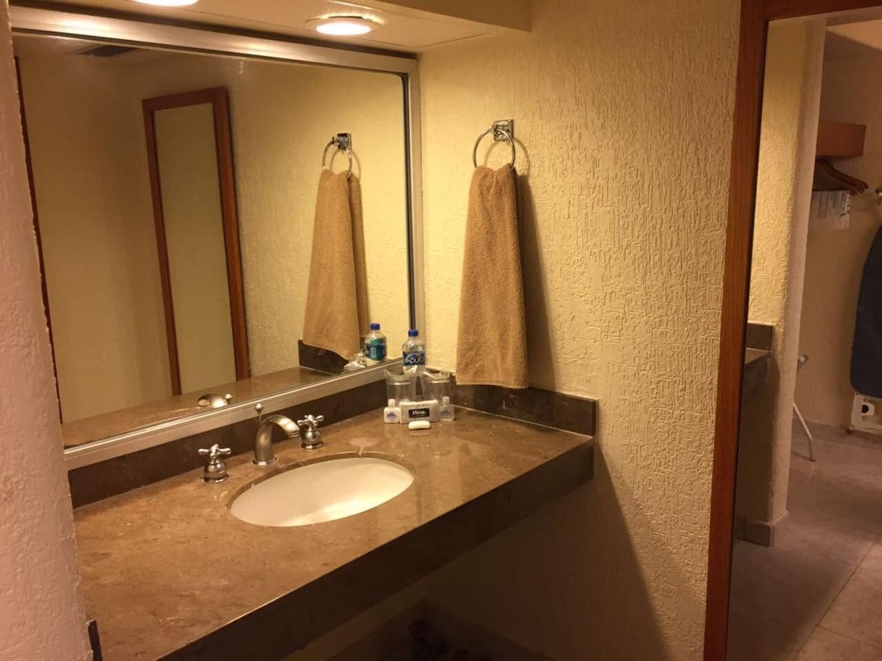 shower, free toiletries, towels