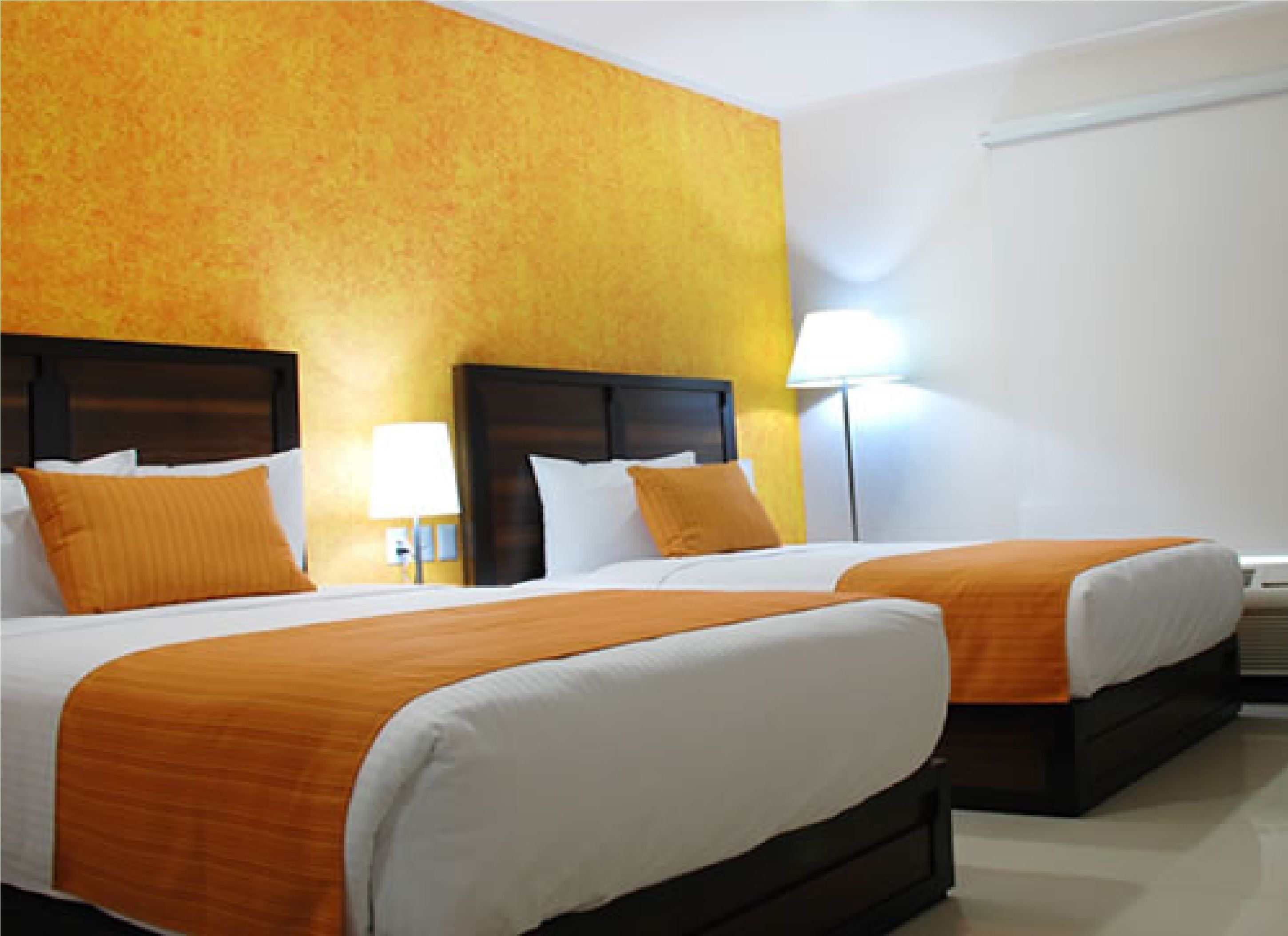 premium bedding, pillow-top beds, in-room safe, desk