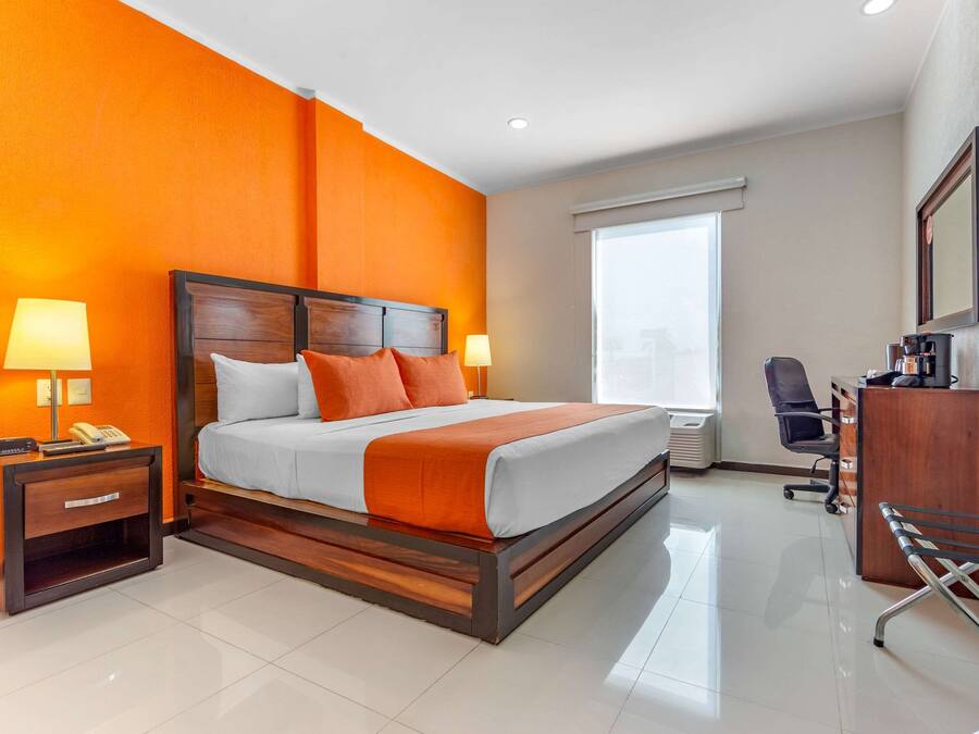 Premium bedding, pillowtop beds, in-room safe, desk