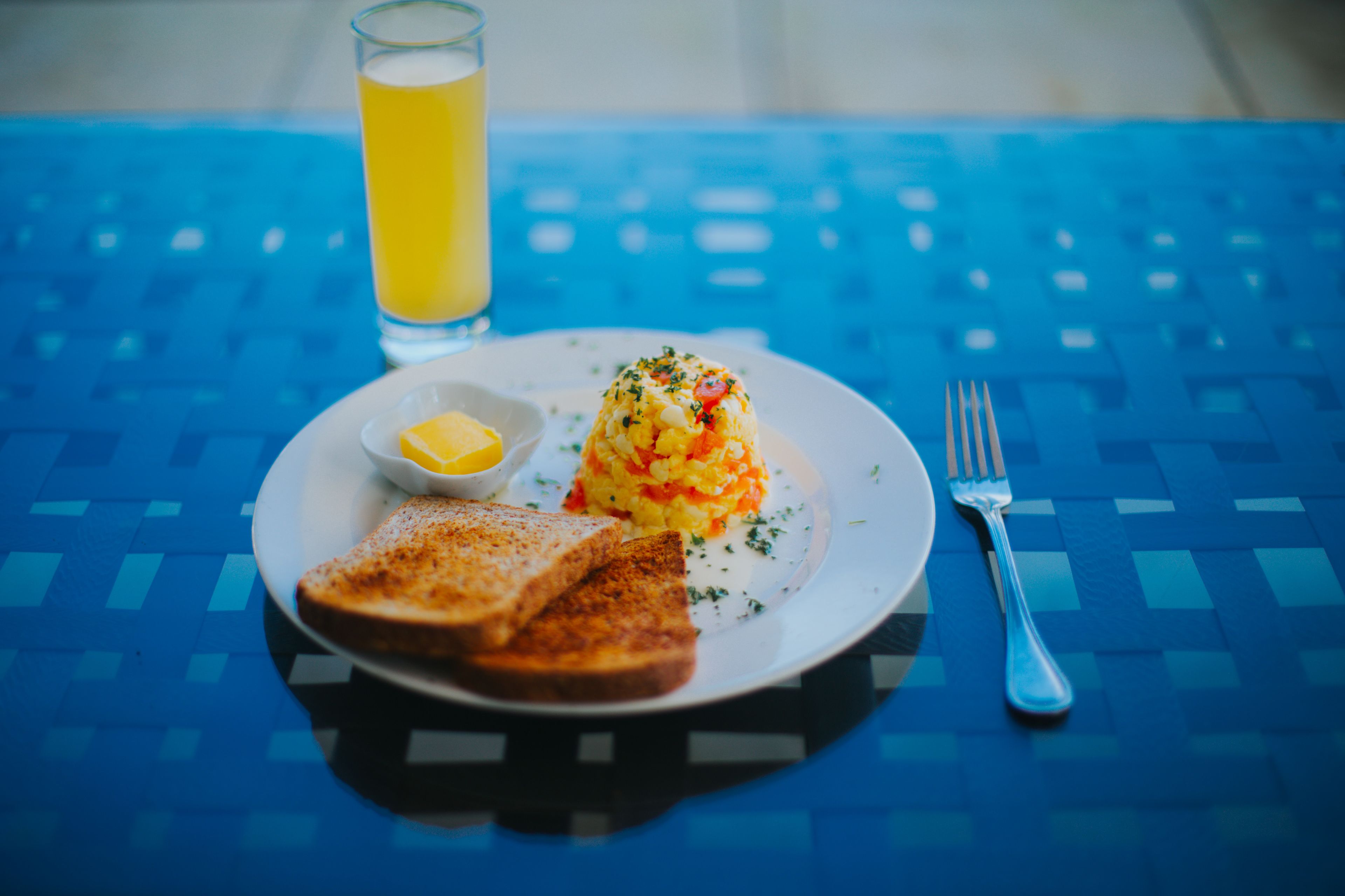 continental breakfast for a fee