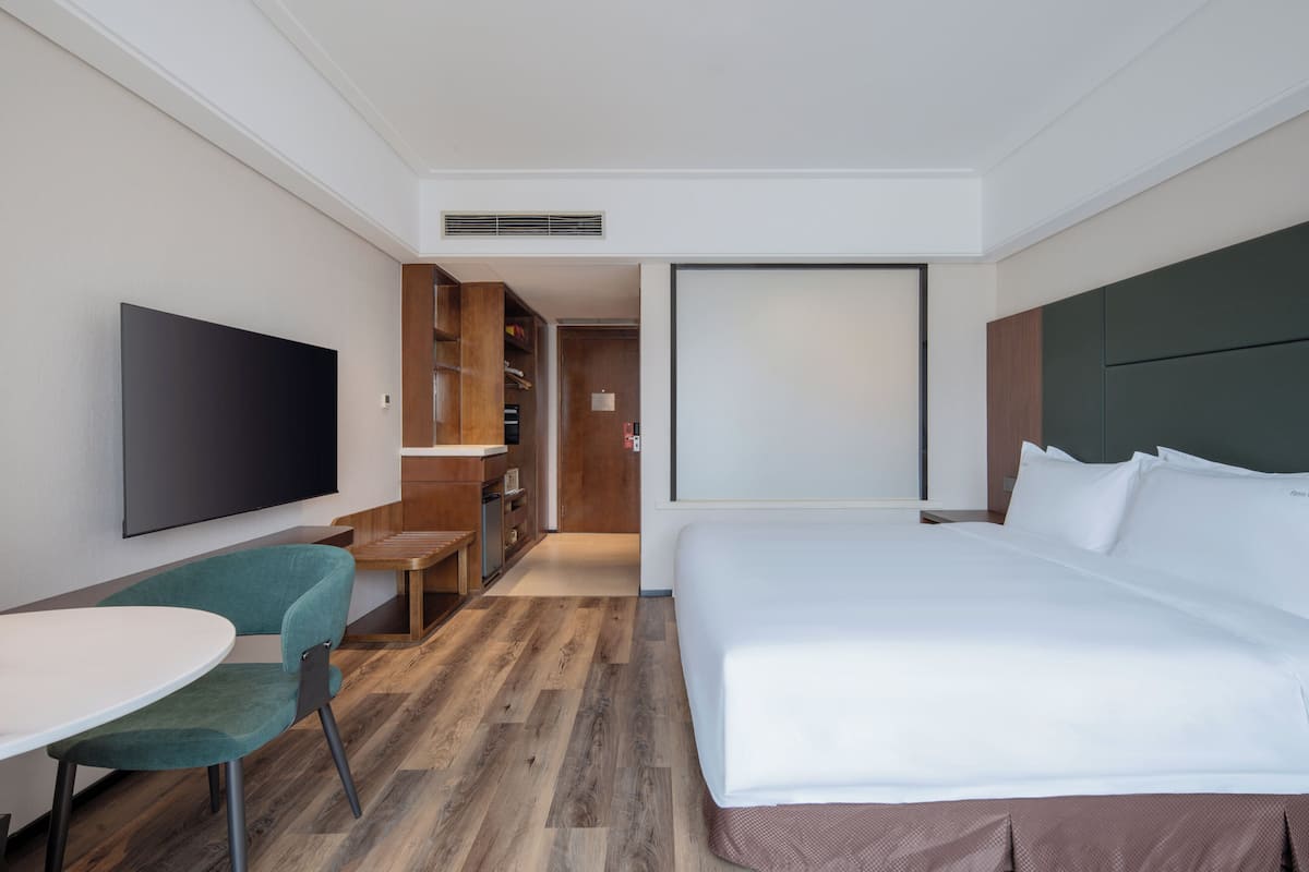 Minibar, in-room safe, desk, blackout drapes