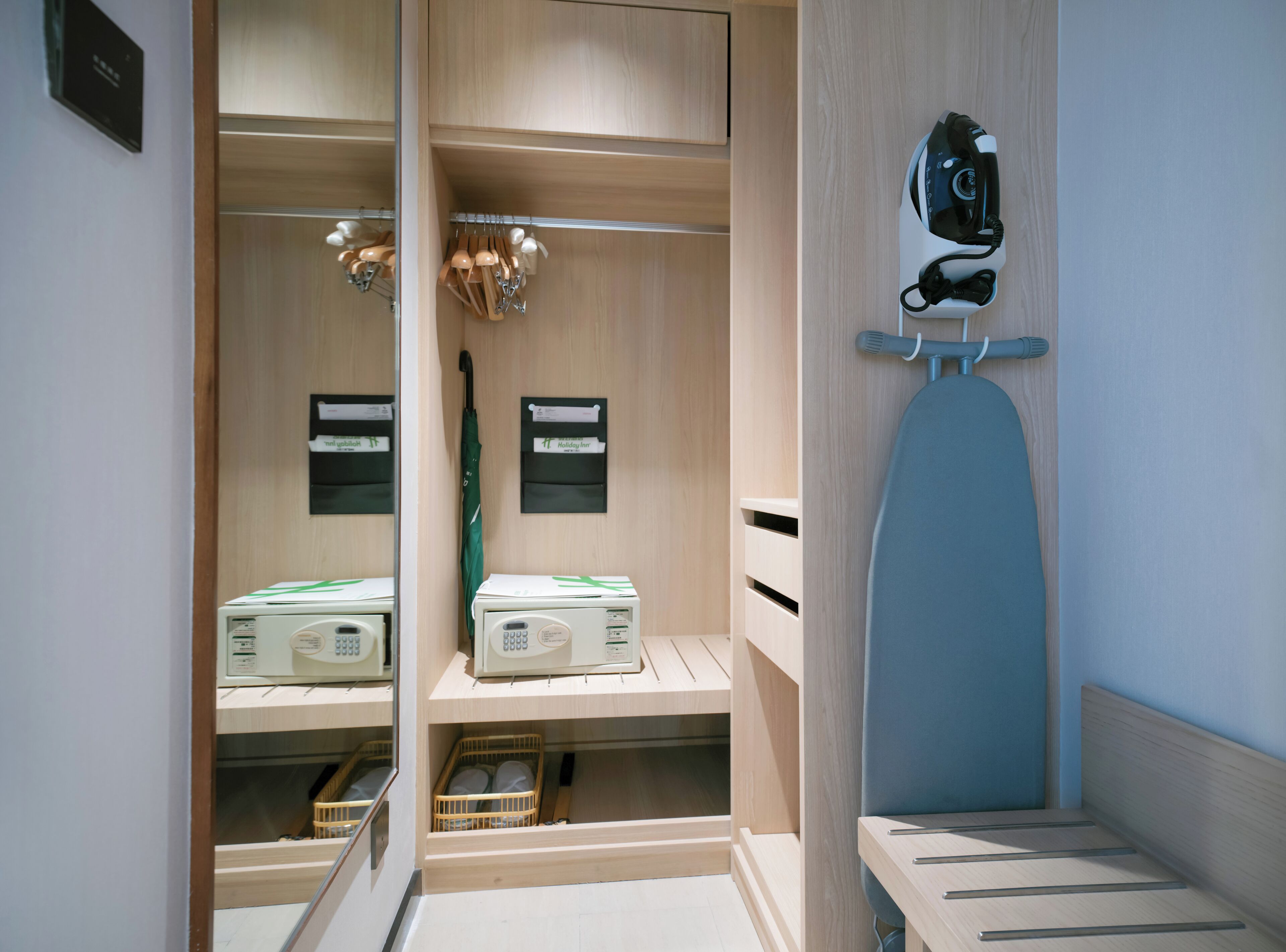 1 king premium corner room | iron/ironing board