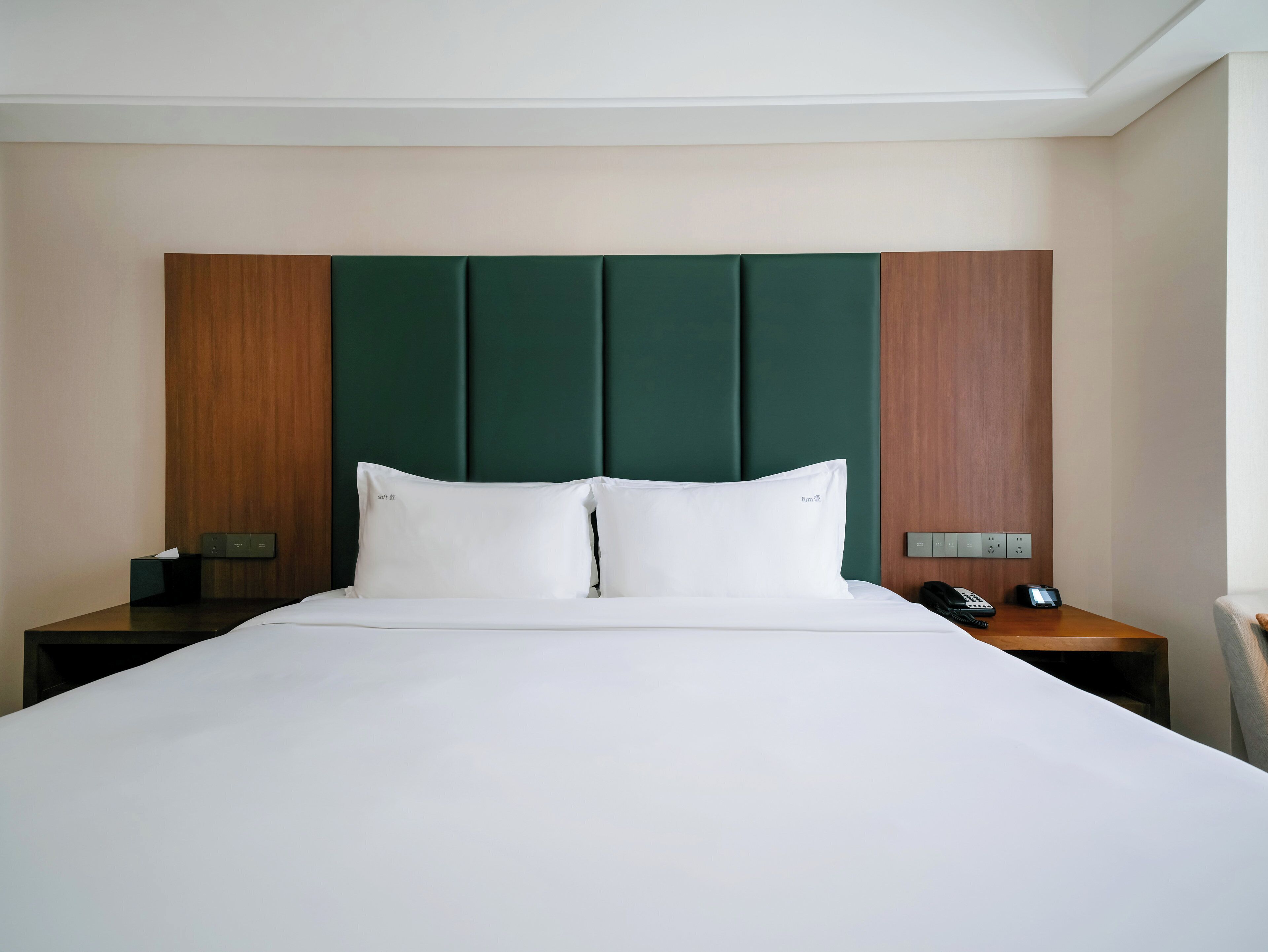 Suite, 1 King Bed, Club Lounge Access | Minibar, in-room safe, desk, blackout drapes