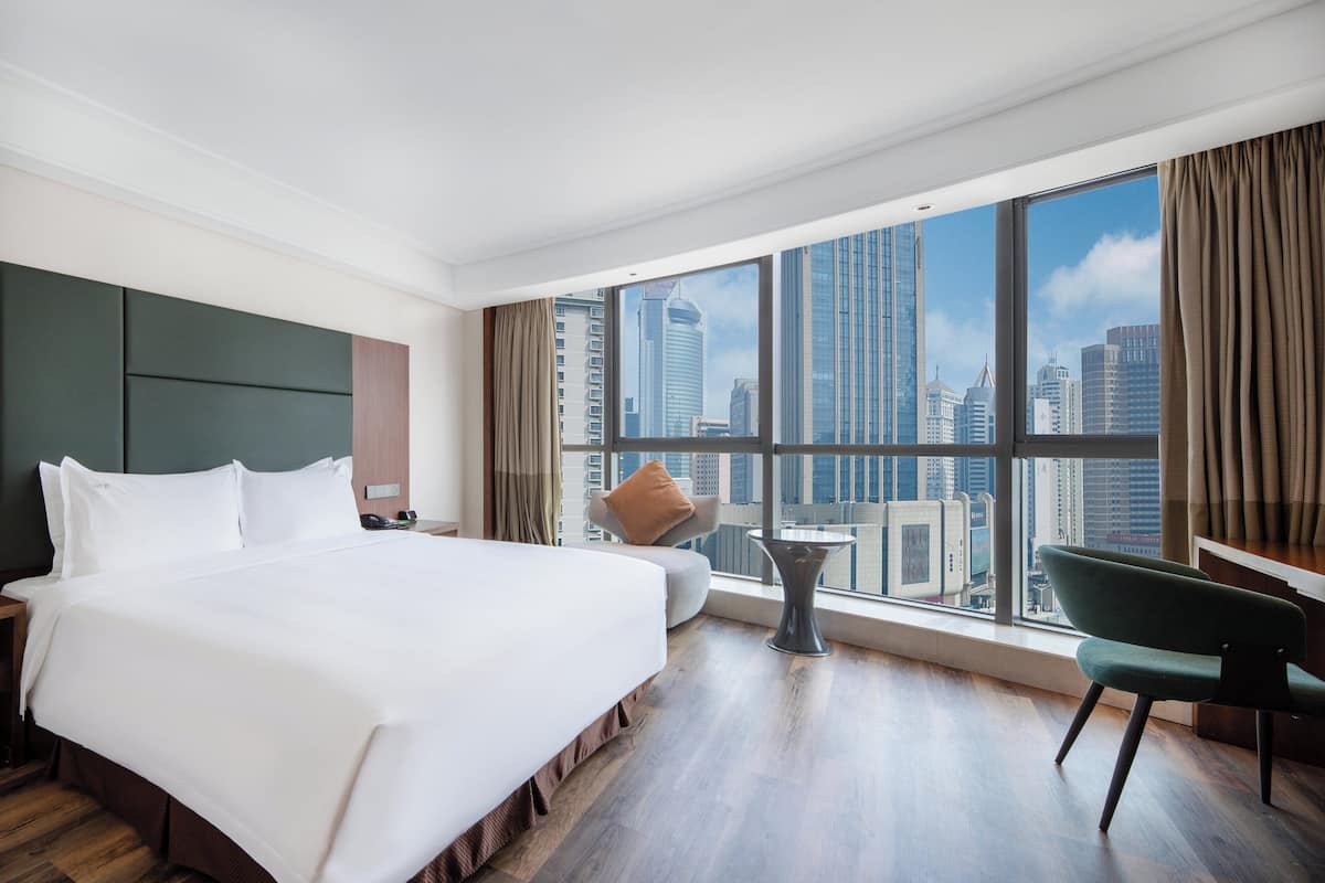 1 bedroom, minibar, in-room safe, desk