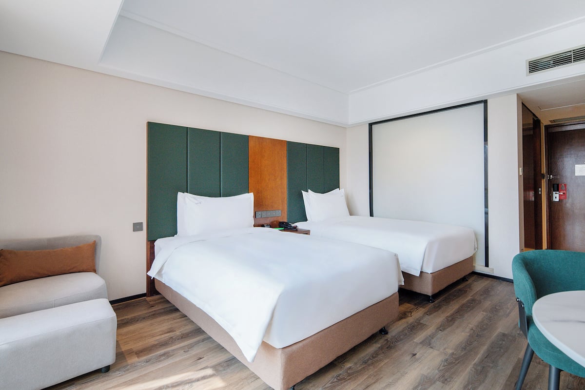 Standard Room, 2 Twin Beds | Minibar, in-room safe, desk, blackout drapes