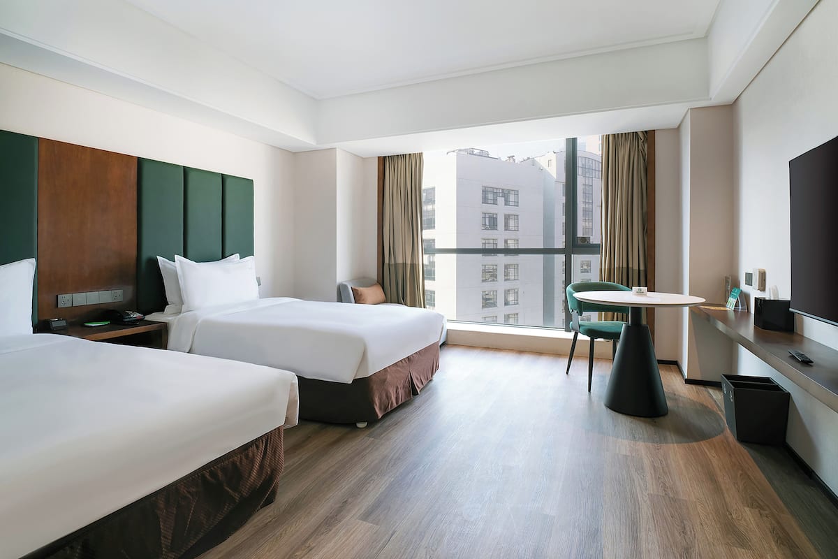 1 bedroom, minibar, in-room safe, desk
