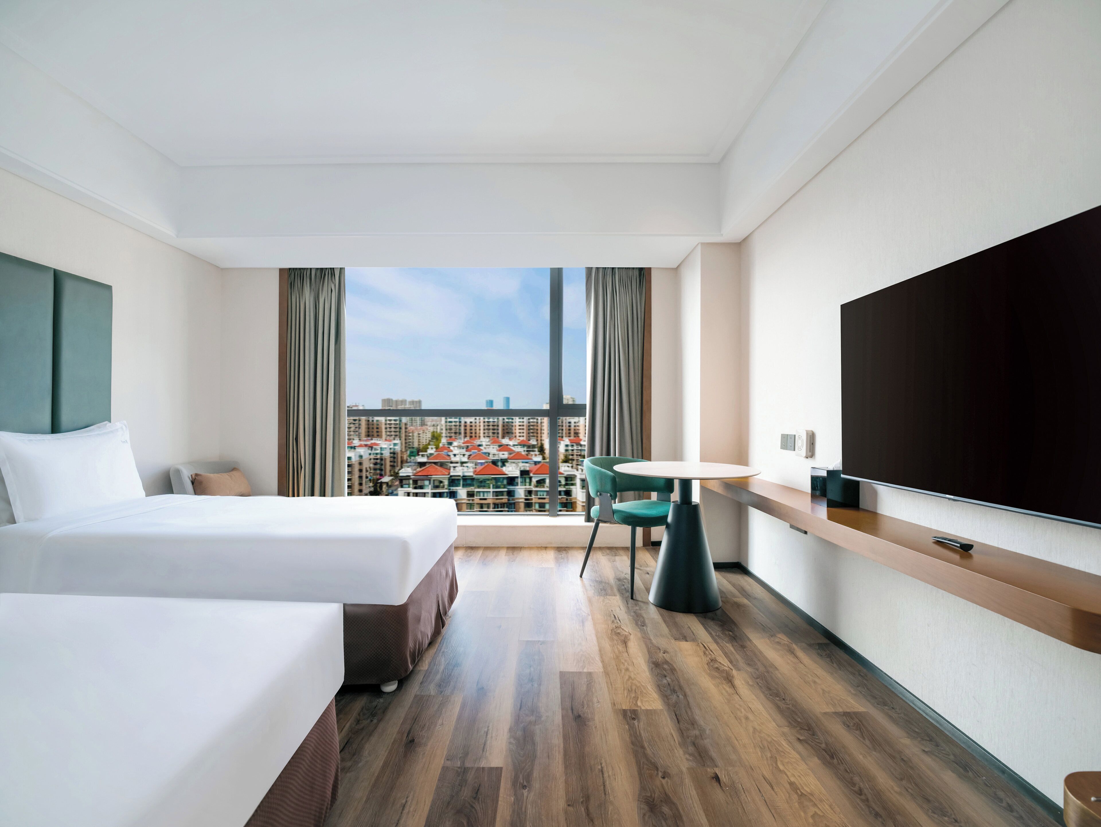 Standard Room, 2 Twin Beds | Minibar, in-room safe, desk, blackout drapes