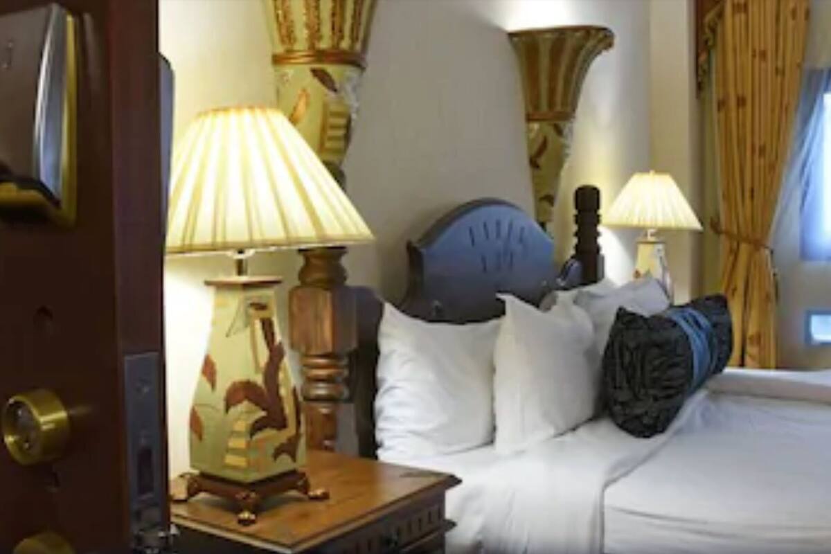 executive suite | minibar, in-room safe, desk, free wifi