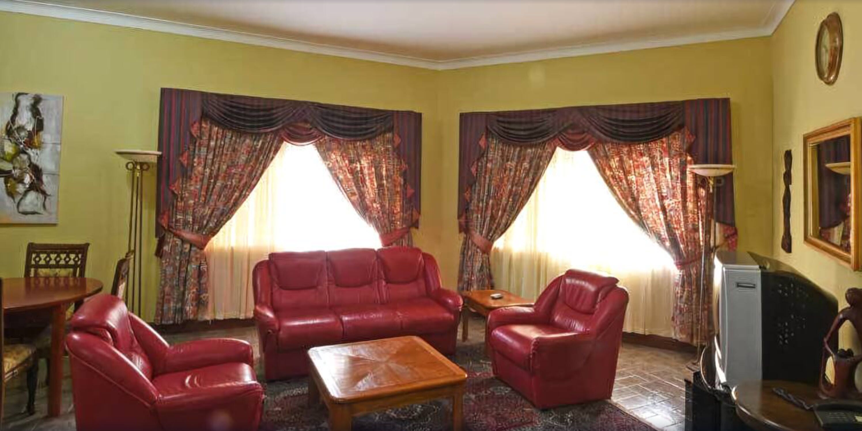 presidential suite, 1 bedroom | living area | flat-screen tv
