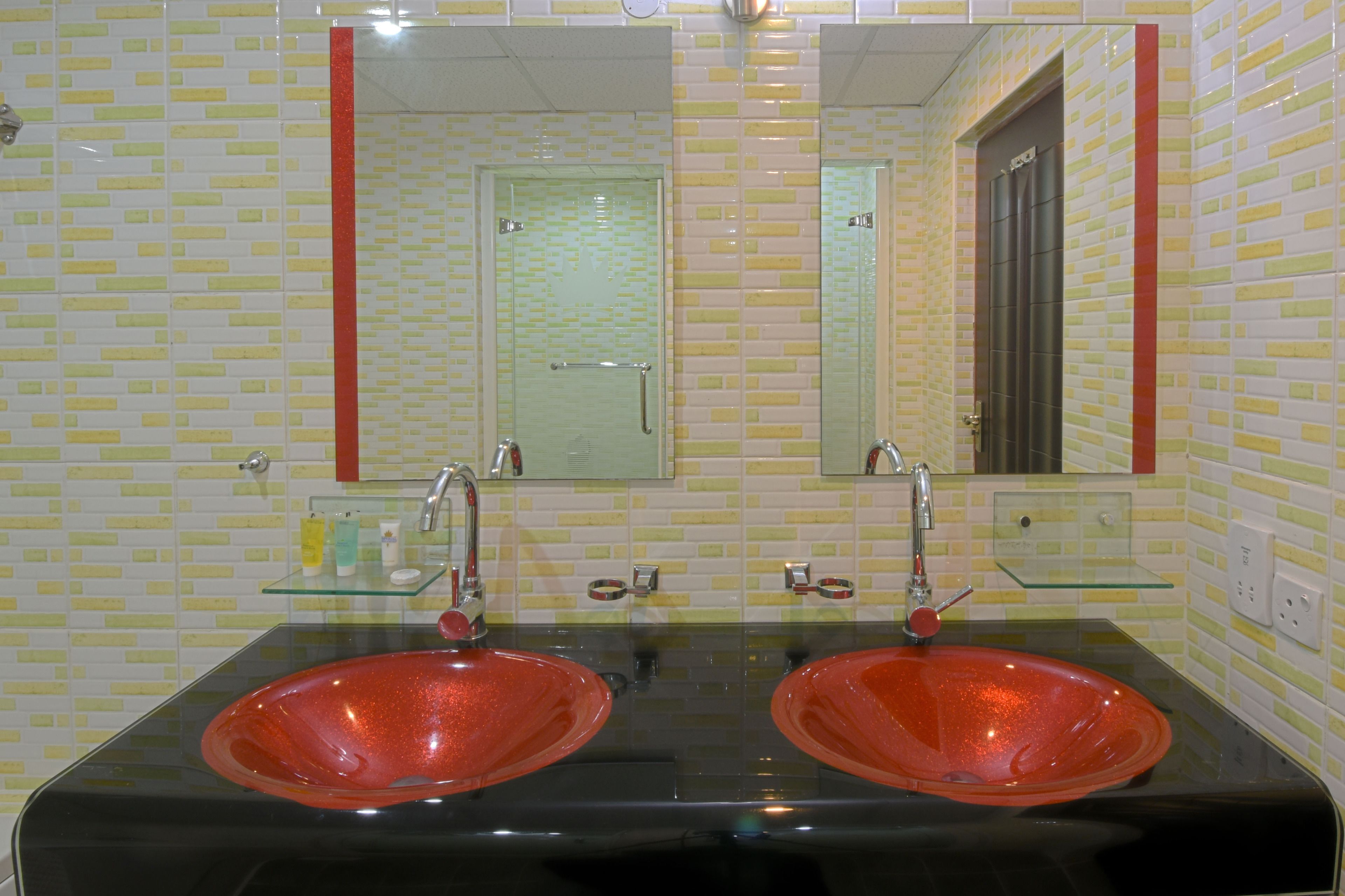 deluxe room | bathroom | deep-soaking bathtub, free toiletries, slippers, towels