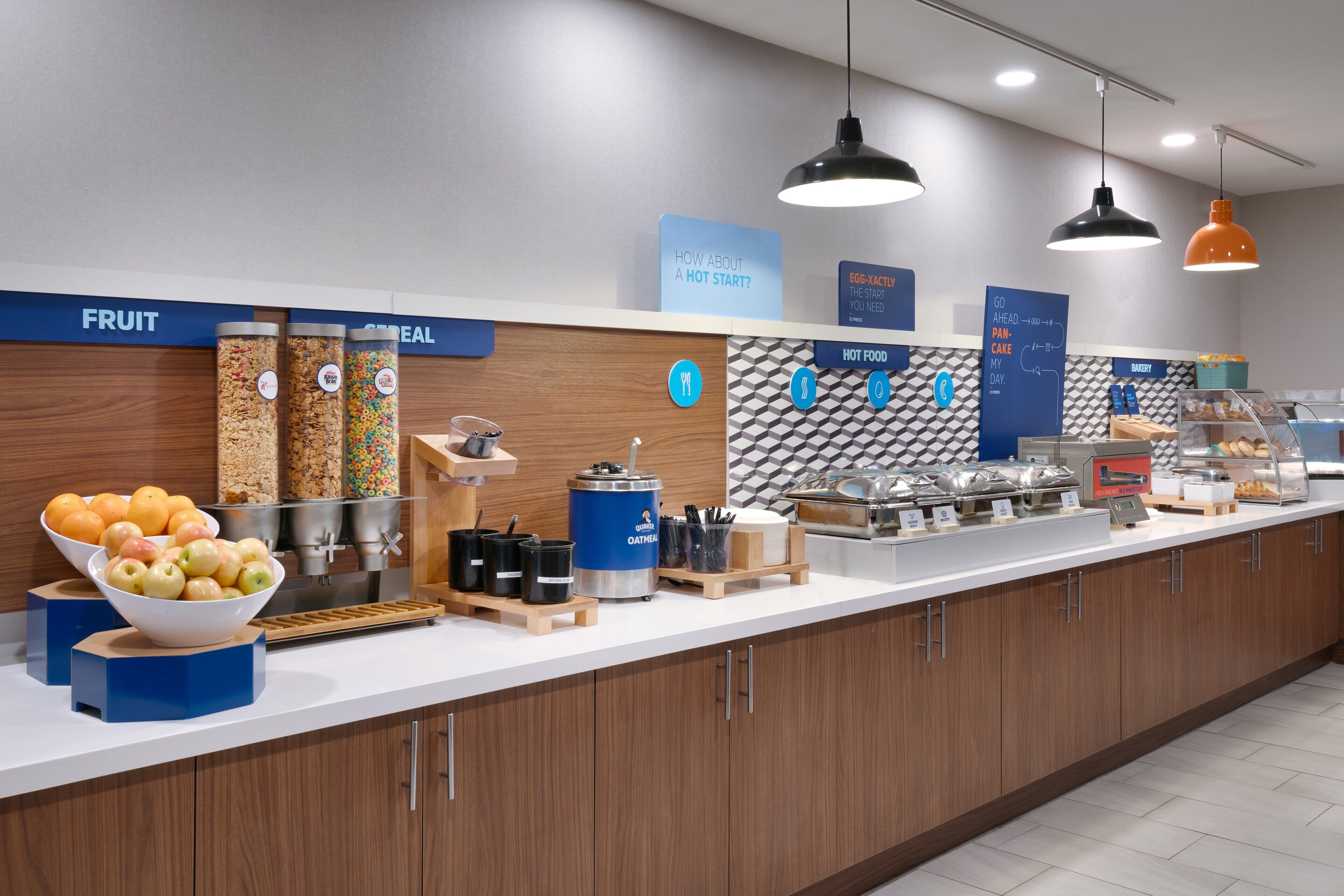 free daily full breakfast